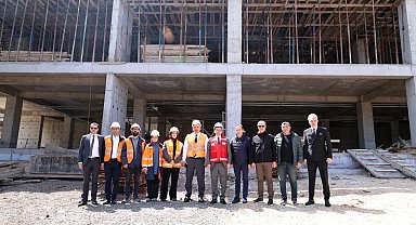 Bursa Osmangazi'de yeni kreş ve sağlık merkezi yükseliyor