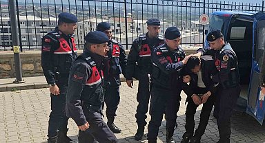 Bursa'da baba ve oğlunu öldüren zanlı adliyeye sevk edildi