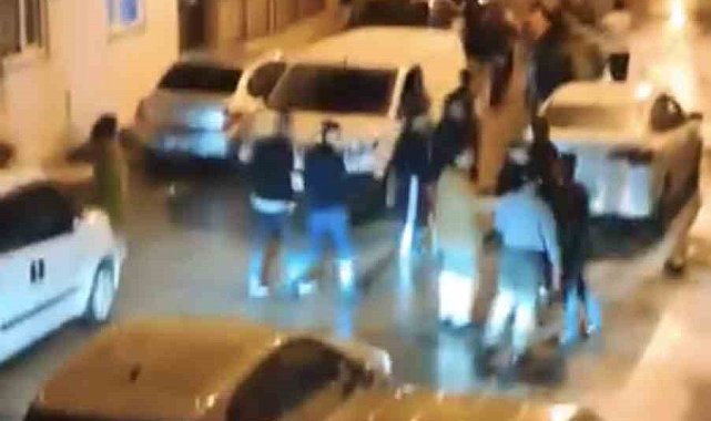 Bursa'da sokak ortasında meydan muharebesi gibi kavga
