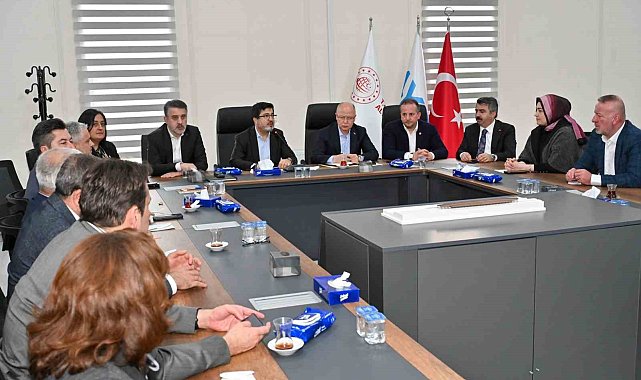 Bursa'da yüksek hızlı tren hattının 2026 sonunda hizmete alınacağı açıklandı