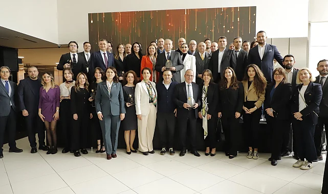 Bursa'da tekstilde ihracatın yıldızları belli oldu