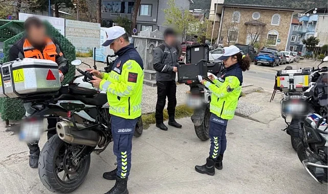 Bursa'da Trafik Jandarması'ndan motosikletlere sıkı denetim