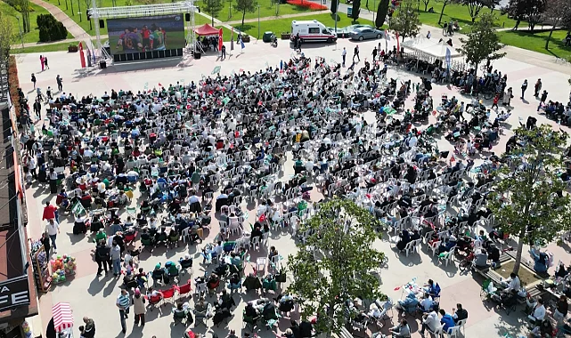 Bursaspor'un şampiyonluk coşkusu Büyükşehir'le yaşandı