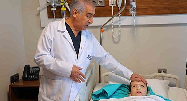 Burun tıkanıklığı ve işitme kaybı şikayetiyle gitti, ameliyatta dev bir polip çıkartıldı