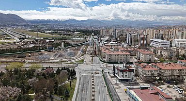 Büyükşehir'in Kartal Katlı Kavşağı Projesi'nde yoğun mesai