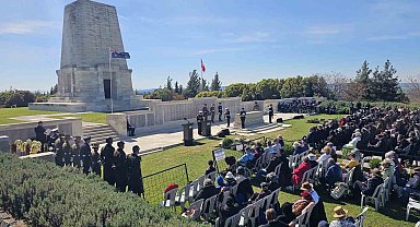 Çanakkale Kara Savaşları'nda hayatını kaybedenler 'Yalnız Çam'da anıldı
