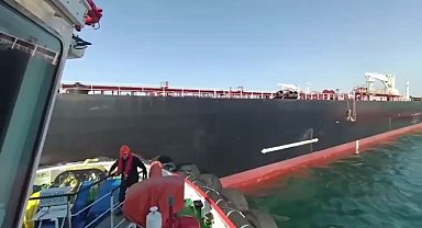 Çanakkale'de sürüklenen tanker demirletildi
