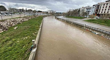 Çanakkale'de taşan Kocabaş Çayı normale döndü