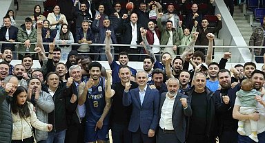 Çayırova Belediyesi sezonu şampiyon tamamladı