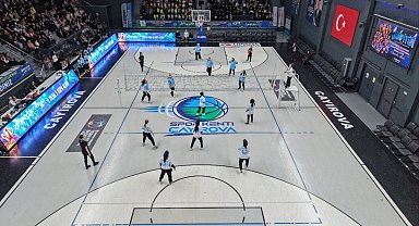 Çayırova'da kadınlar voleybol dostluk maçında buluştu