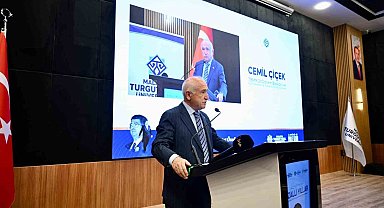 Cemil Çiçek: "Özal Türkiye'ye çağ atlattı, üç temel özgürlükle dönüşüm sağladı"