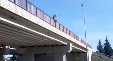 Çevre yolunda intihar girişimi trafiği durma noktasına getirdi