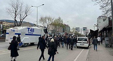 CHP'liler Ankara yolunu trafiğe kapatınca polis müdahale etti