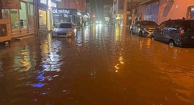 Çine'de sağanak etkili oldu, yollar göle döndü