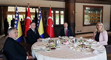 Cumhurbaşkanı Erdoğan Bosna Hersek Devlet Başkanlığı Konseyi üyeleriyle bir araya geldi