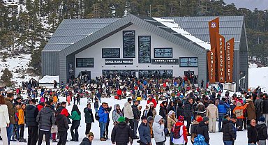 Denizli Kayak Merkezi 150 bin misafiri ağırladı