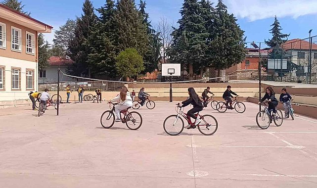 Denizli'de köy okullarında pedallar yeniden dönüyor