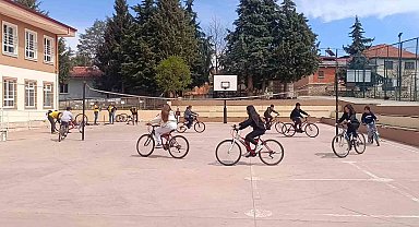 Denizli'de köy okullarında pedallar yeniden dönüyor