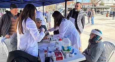 Deprem sonrası doktorlardan Sındırgı'ya özel ilgi