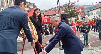 Devrek'te 23 Nisan Çocuk Bayramı sade bir törenle kutlandı