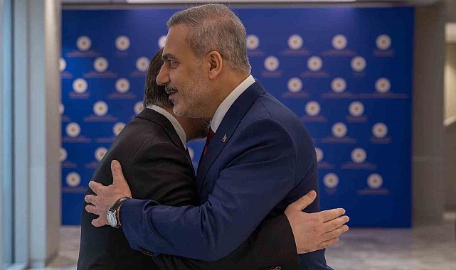 Dışişleri Bakanı Fidan, Suriyeli mevkidaşı ile bir araya geldi