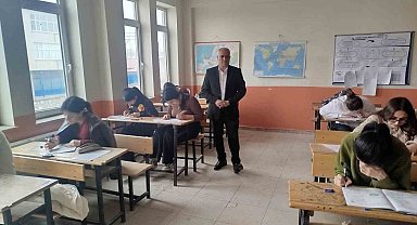 Diyadin'de eğitime destek artarak sürüyor