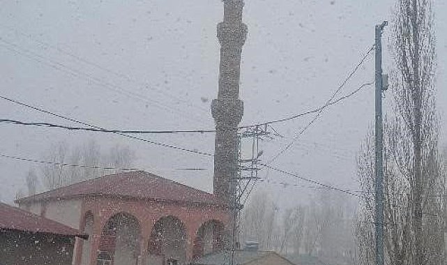 Diyadin'de nisan karı