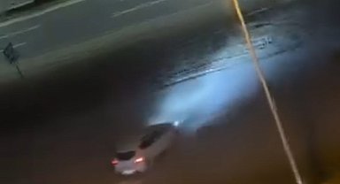 Drift yaparak trafik güvenliğini tehlikeye atan sürücü kamerada