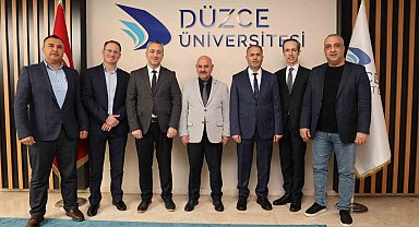 Düzce Üniversitesi'nden öğrencilerin mesleki gelişimine destek