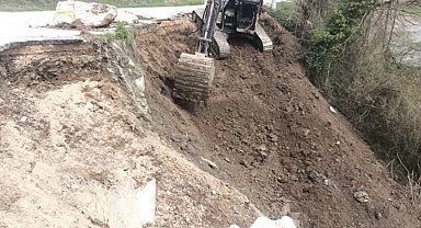 Düzce Yığılca'da heyelan bölgesinde çalışmalar sürüyor