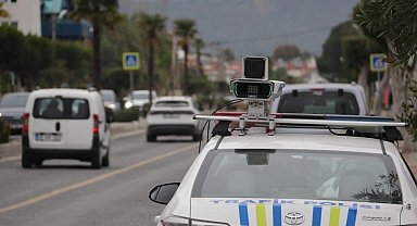 Düzce'de hızlı sürücüler radara yakalandı