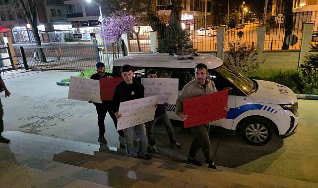 Düzce'de polislere anlamlı sürpriz: "İyi ki varsınız"