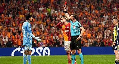 Ederson, derbide kırmızı kart gördü