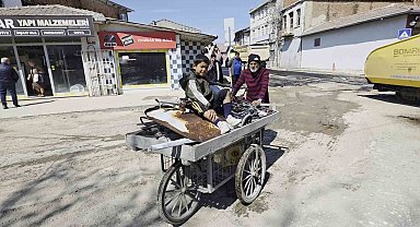 Edirne'de 23 Nisan'da farklı bir gün: Biri eğlendi biri çalıştı