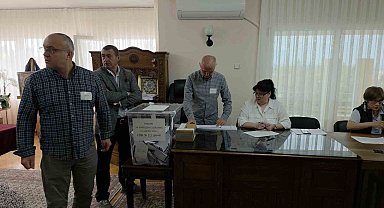 Edirne'de çifte vatandaşlar Bulgaristan seçimleri için sandık başında