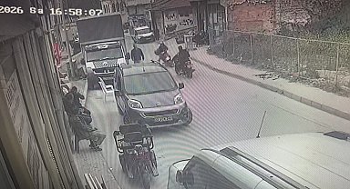 Edirne'de iki motosikletin çarpıştığı kaza kamerada: 1 yaralı