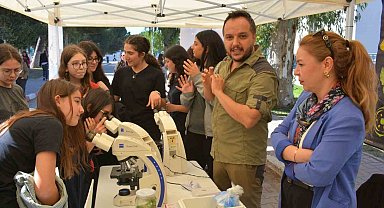 Ege Üniversitesinde, bilimle çocukların neşesi buluştu