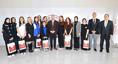 Elazığ'da derece giren öğrenciler ödüllendirildi