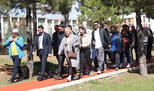 Elazığ'da sağlık için yürüdüler