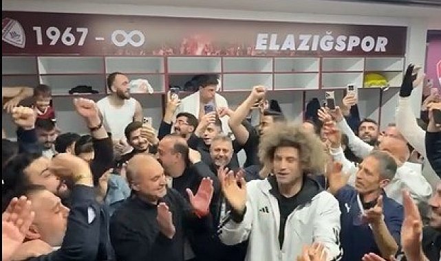 Elazığspor'dan davul klarnet eşliğinde kutlama