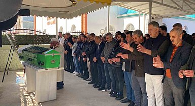 Emekli olduğu iş yerinde hayatını kaybeden işçi toprağa verildi