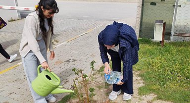 Emet MYO kampüsüne gül fidanı dikimi