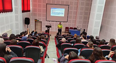 Emet MYO'da genel trafik kuralları konferansı
