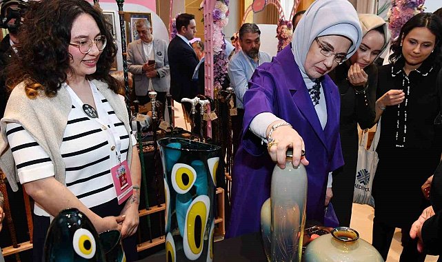 Emine Erdoğan, TOGEM-DER'in geleneksel "Cemre Çarşısı"nın açılışına katıldı