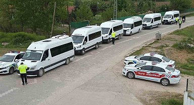 Erbaa'da kurallara uymayanlara servis sürücülerine ceza yağdı