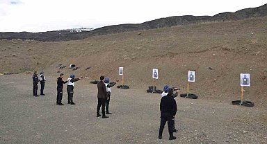 Erzincan'da orman personeline silah kullanımı ve bakımı eğitimi