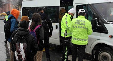 Erzincan'da veliler tepkili: Servis ücretlerine zam