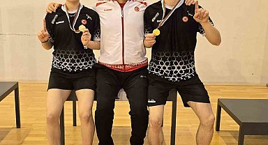 Erzincanlı genç badmintoncular Avrupa'da 3 madalya kazandı