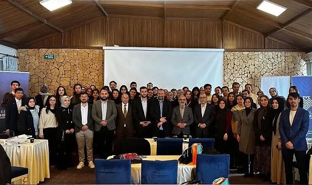 Erzurum Diplomasi Araştırmaları Merkezi'nden gençlere küresel farkındalık ve stratejik hazırlık