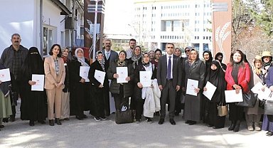 Erzurum'da kadınlara kırmızılahana ve kereviz yetiştiriciliği eğitimi